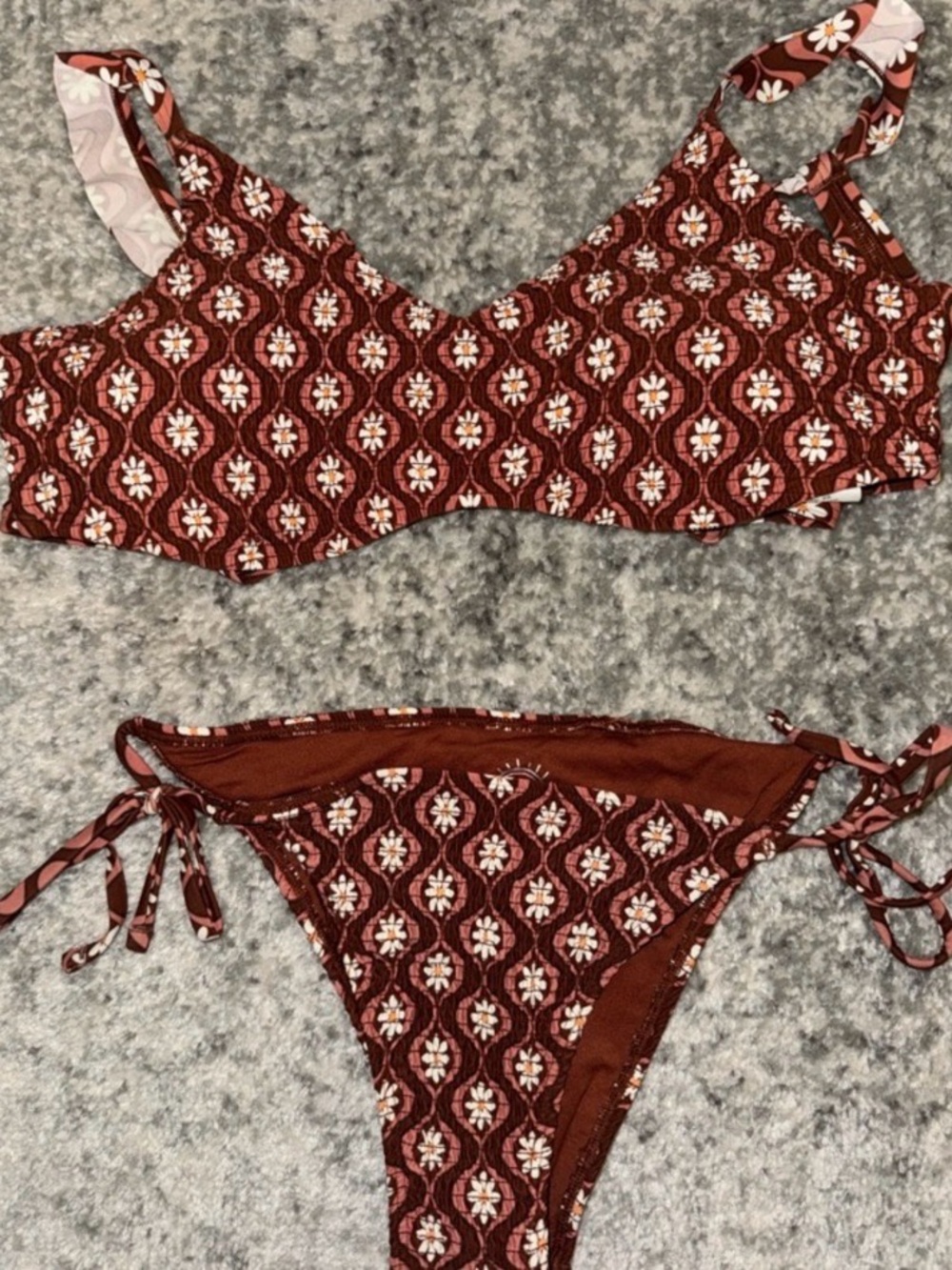 Hollister Retro Floral Rust Red Bikini Set - bottoms small, too large